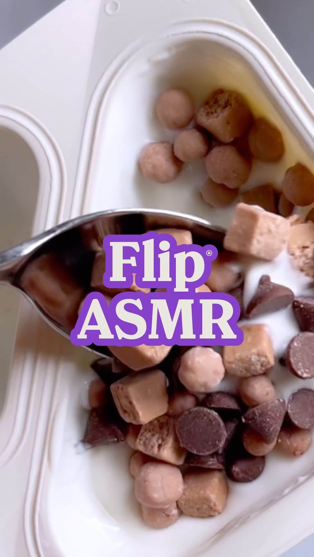 Chobaniのインスタグラム：「🔈Sound on 🔈 #asmr」