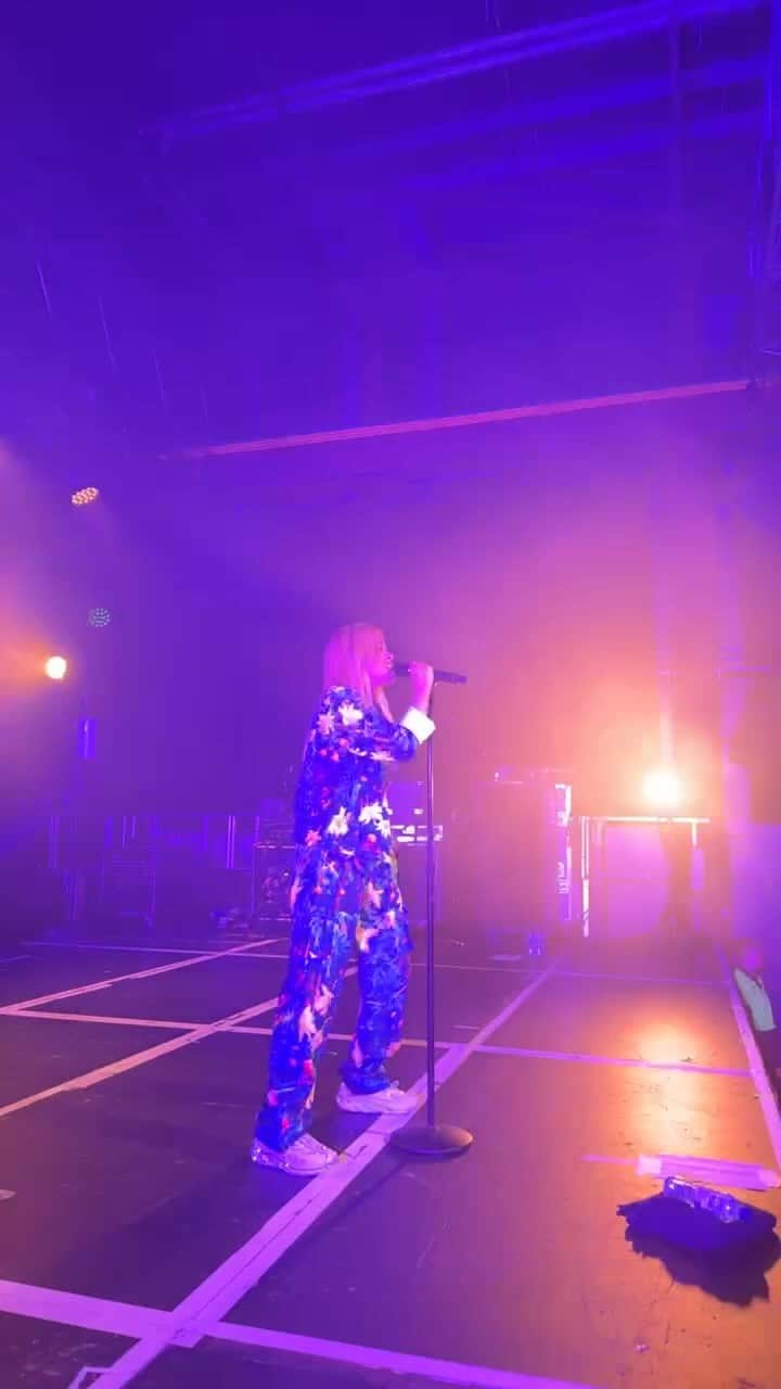 ヘイリー・キヨコのインスタグラム：「First show in Glasgow !!!!!」