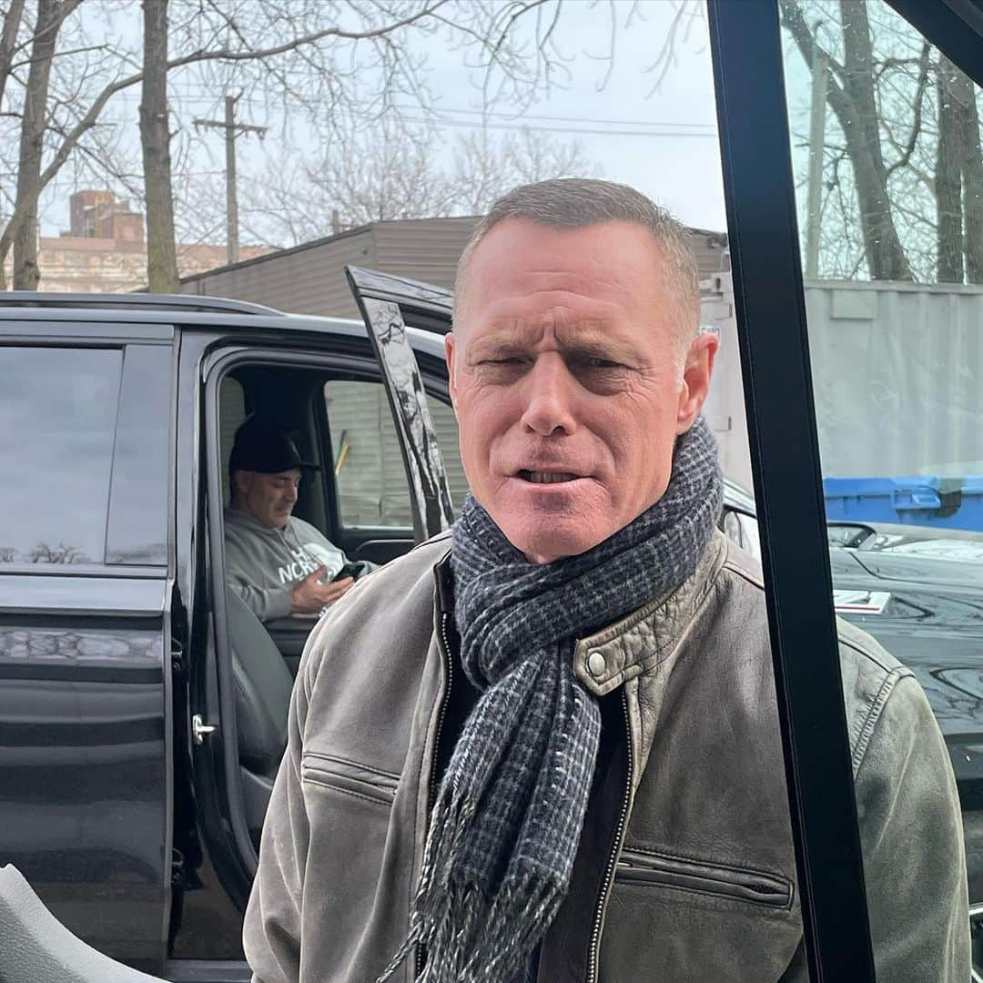 マリーナ・スコーシアーティのインスタグラム：「Watch Chicago PD tonight... don't make Voight angry! You wouldn't want to see him angry! #ChicagoPD #burzekwakesuptogether #spoileralert #wolfpack #jasonbeghe #voight #onechicago #dickwolf」