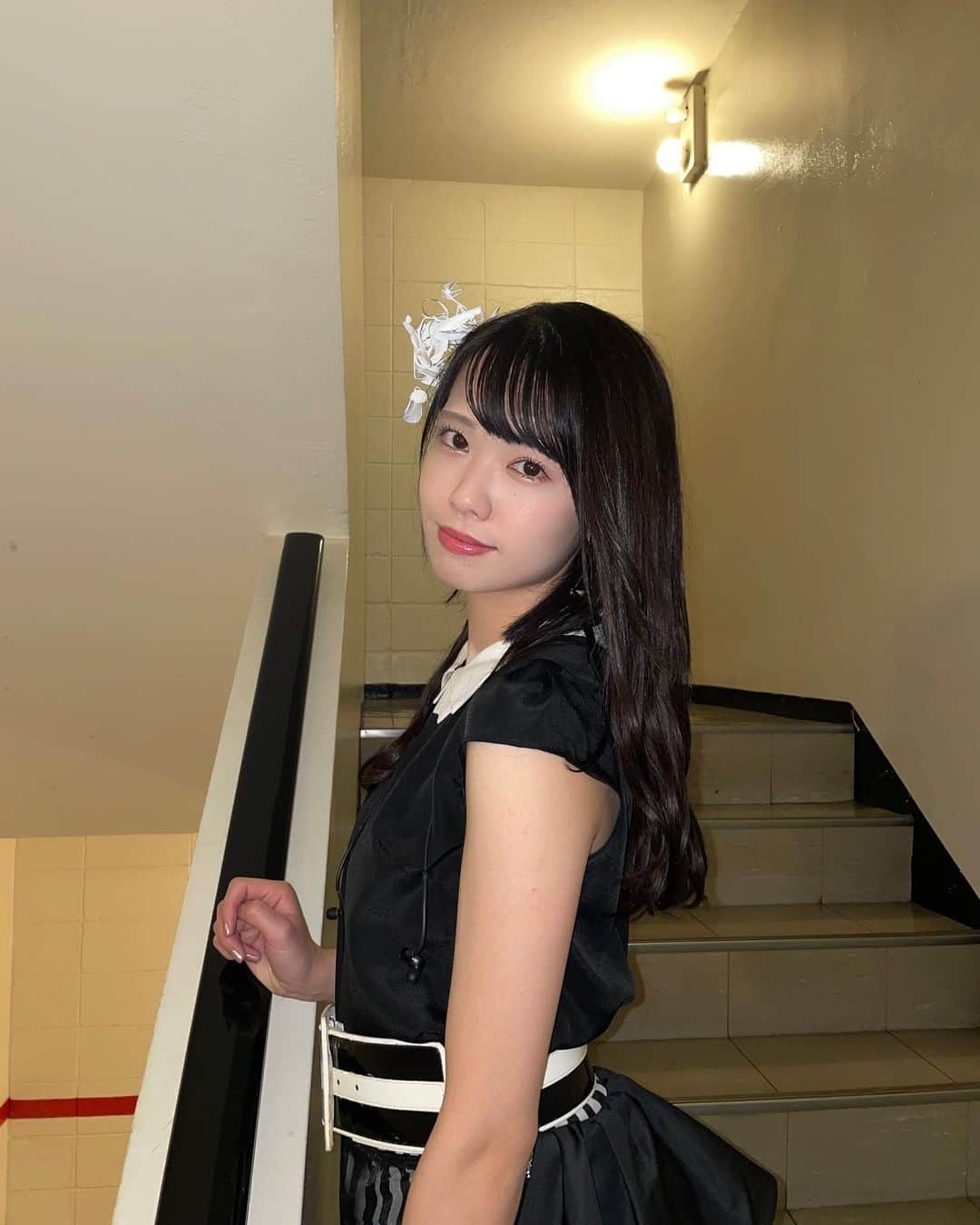 小田えりなさんのインスタグラム写真 - (小田えりなInstagram)「🕴 「Party is over」 大島優子さんの衣装着れました👨‍🚀  左腕よく見るとBCG！！！  #AKB48 #アイドル #女 #ひな写」4月5日 22時40分 - odenchannn