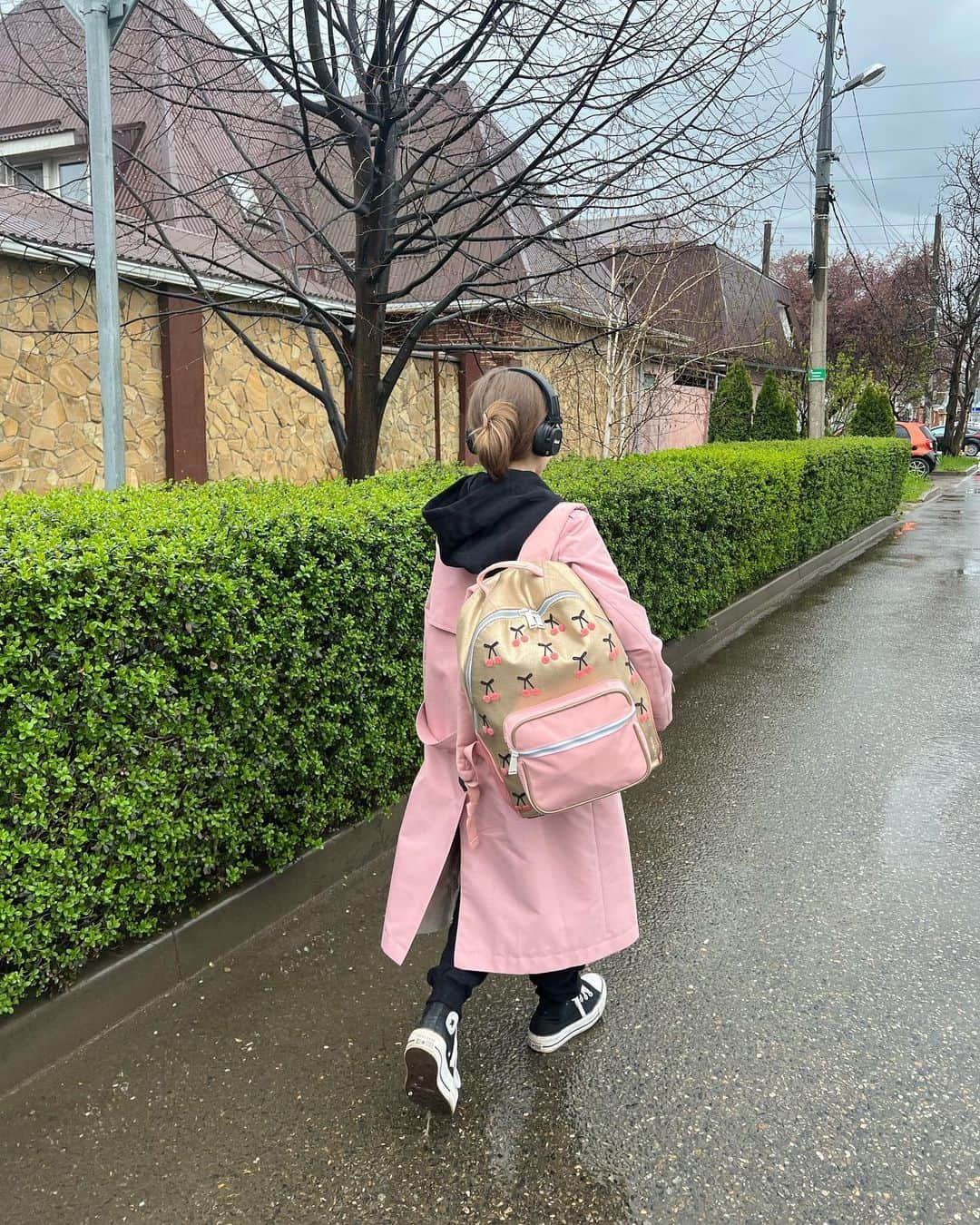 アンナ・ヴァワガさんのインスタグラム写真 - (アンナ・ヴァワガInstagram)「🌸🌧️」4月5日 22時41分 - annapavaga