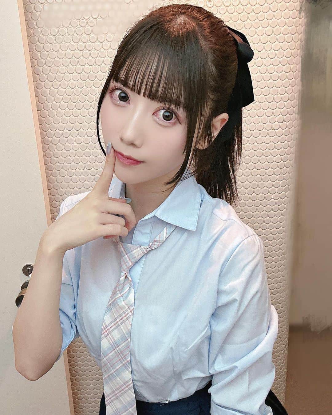 白瀬乃愛のインスタグラム：「・ 制服×ぽにて               #Instalike #dailylook #Japanesegirl #Japaneseidol #asiangirls #selca #selfie #l4l #followme #ポニーテール #cosplay #cosplaygirl #女子高生 #アイドル #ヘアアレンジ #偶像 #寫真 #拍攝 #制服ディズニー #自撮り女子 #コスプレ#jk #制服 #粉我 #아이돌  #ไอดอล #셀카  #셀카그램 #덕질」