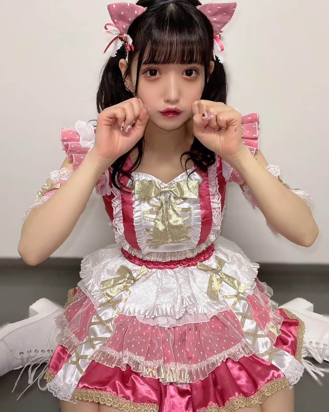 七瀬りおのインスタグラム：「. . キミき餌付けされたいにゃ🍺🍓 . .」