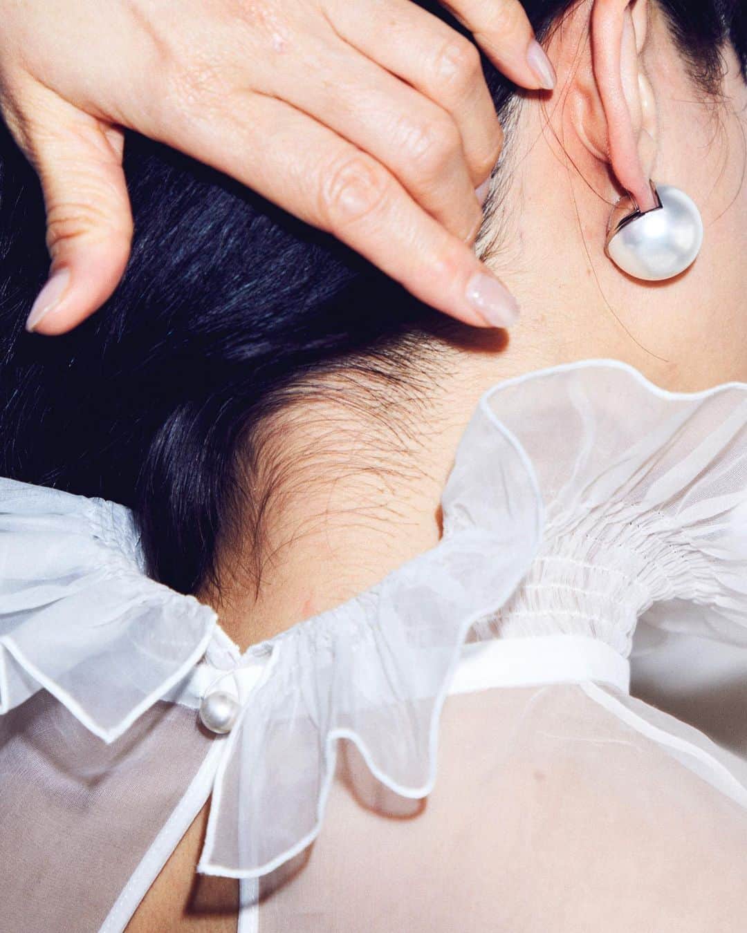風間ゆみえのインスタグラム：「otonaMUSE 5月号 ＩＮ　ＴＨＥ　ＭＯＯＤ　ｆｏｒ... 『Perfume』  Photo @bun5o  @givenchy  @otonamuse」