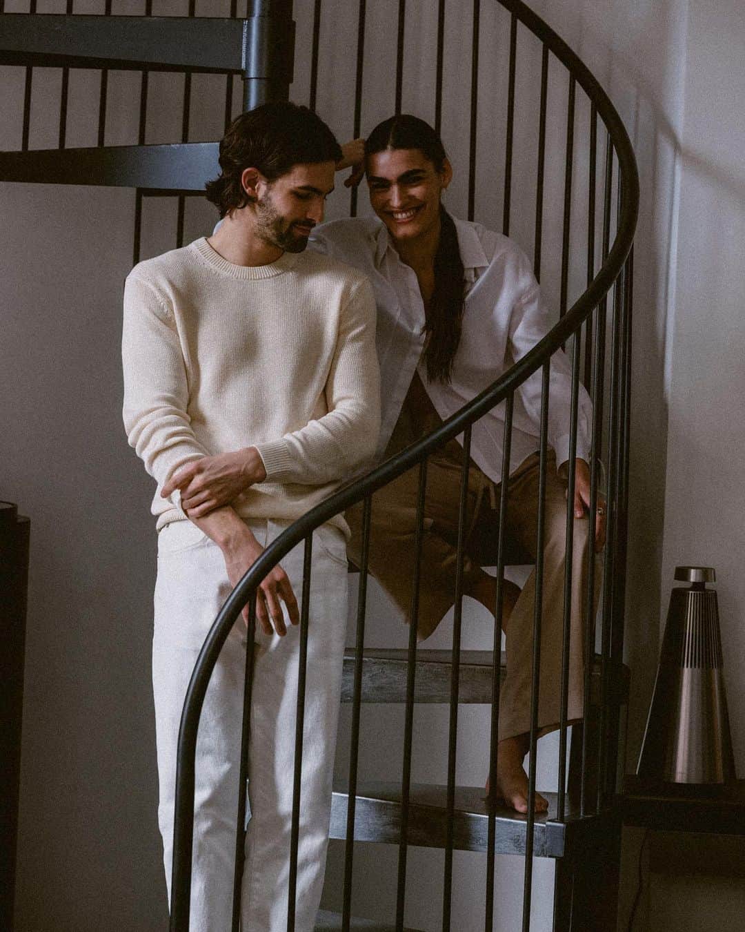 Club Monacoのインスタグラム：「Artfully Elevated. Our new arrivals offer essential spring styles inspired by the art and fashion of the 1960’s featuring artists and models @ella_eckersley & @gordonwinarick . Shop the collection, available now. ✨  Photography by @kat_in_nyc」