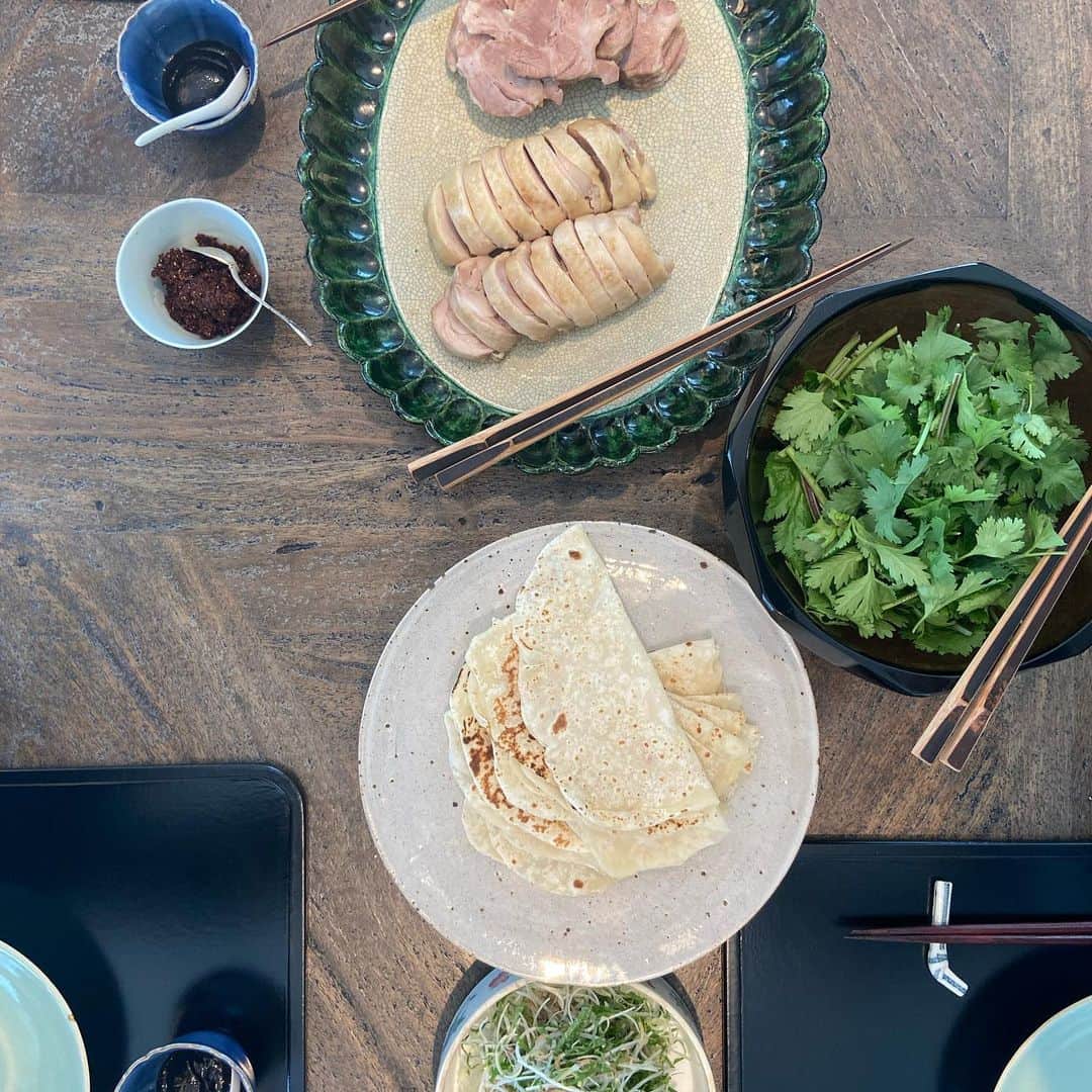 渡辺有子さんのインスタグラム写真 - (渡辺有子Instagram)「粉物料理の奥深さに、 ウーさんの美しさに、 魅せられた夢のような時間でした。  美味しすぎて、満腹。 そして今すぐにもまた食べたい☺️」4月5日 23時02分 - yukowatanabe520