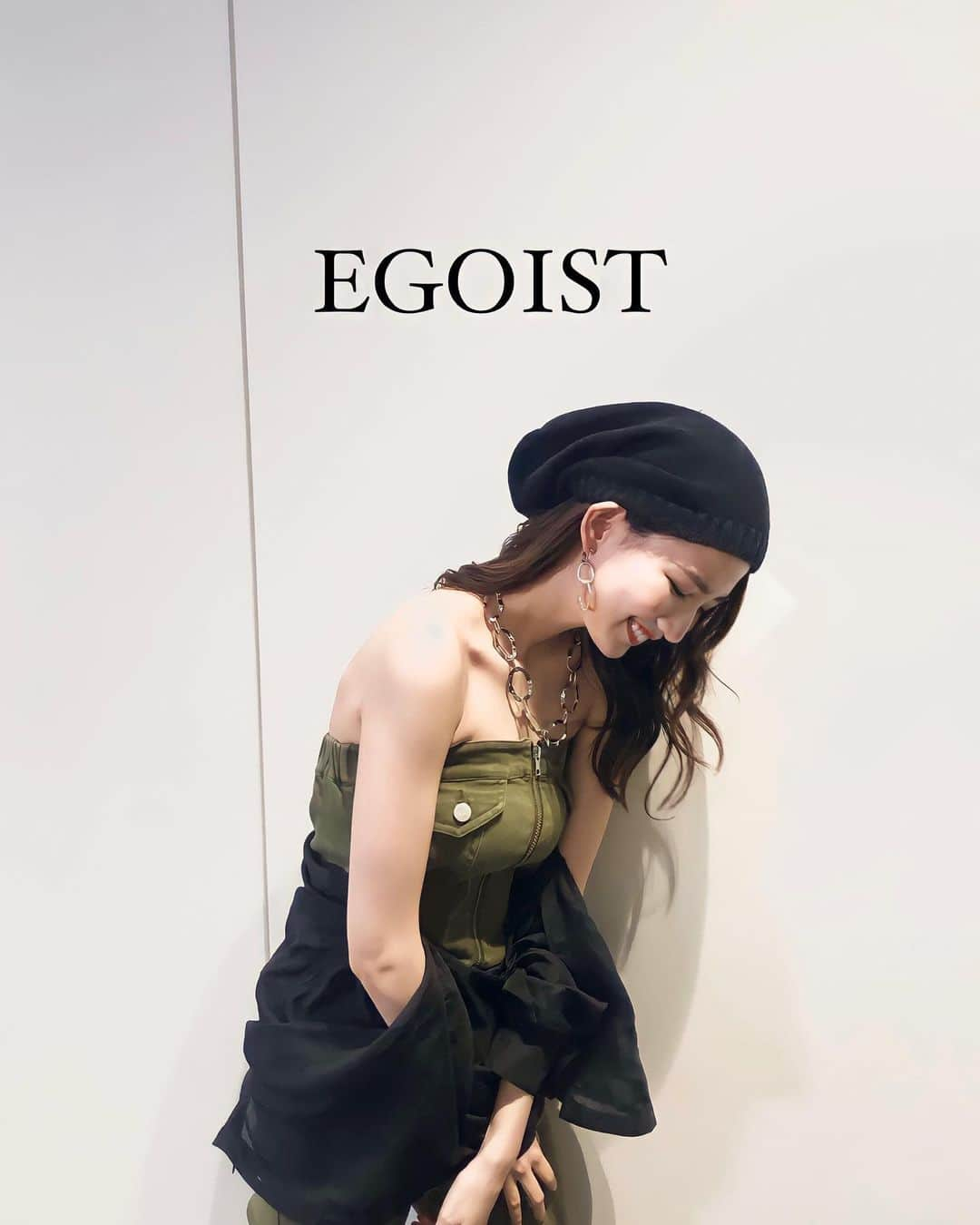 黒木麗奈のインスタグラム：「@egoist_official 🖤 やっぱりデコルテ見せはいいよね🙈💕💕 どうですか？？  いいね👍感想待ってまーす📝 #身長172 #股下83cm #9頭身 #モデル #レースクイーン #ファッションショーモデル #超十代 #少しでもいいなと思ったらいいね #少しでもいいなと思ったらフォローおねがいします #拡散」