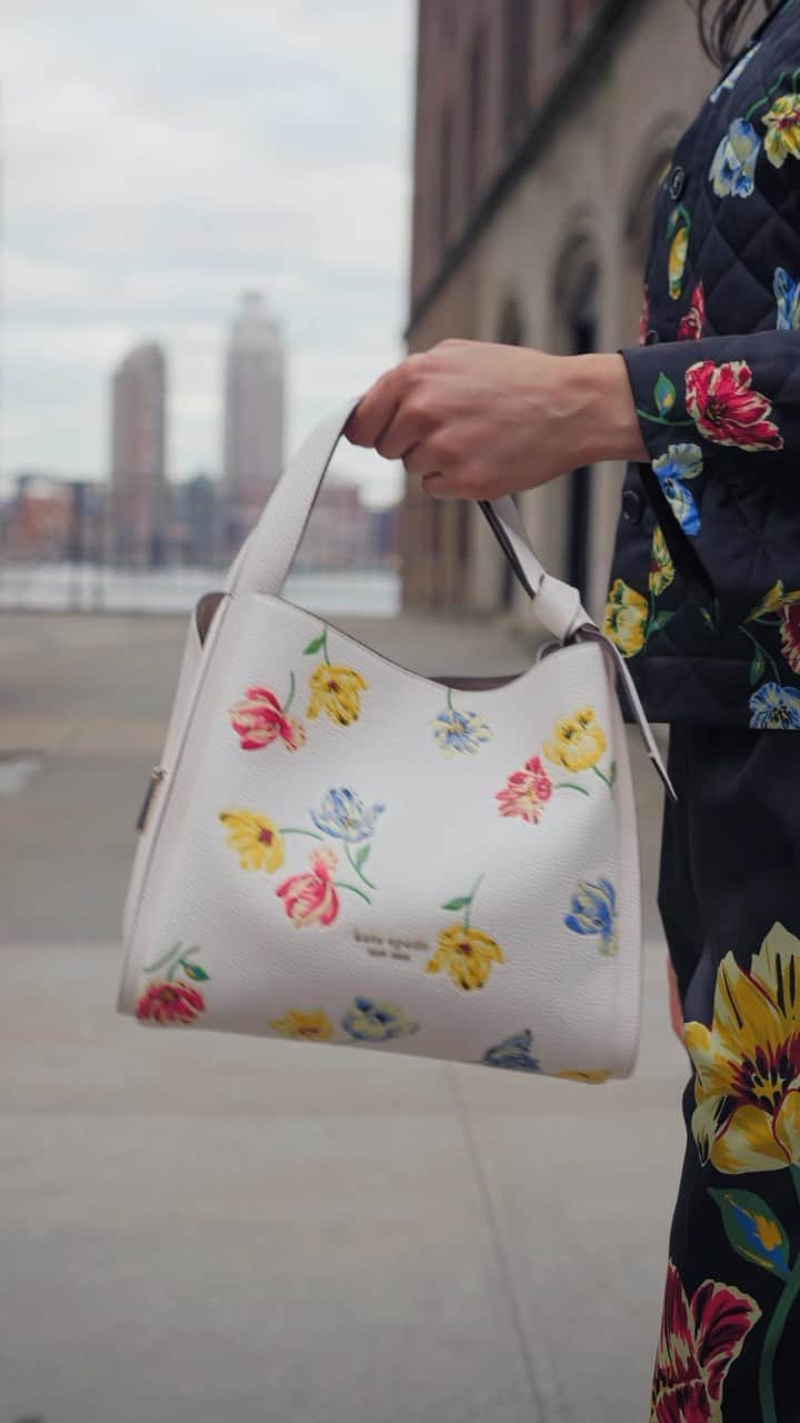 ケイト・スペードのインスタグラム：「It all started with a magical bouquet. #katespadeny」