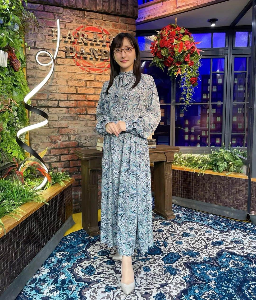松澤千晶のインスタグラム：「バラいろダンディ水曜日 一言日記　はーとふる彼氏がテレビで紹介されました。  one-piece @soeju_official accessory @mimi33_official  #バラダン #TOKYOMX」