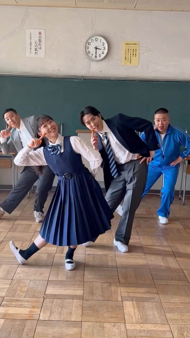 長田庄平のインスタグラム：「ユビサックダンス踊ってね🌸  #ユビサックダンス #ハルに君ユビサック #ハルサック #指サック #踊ってみた #チョコレートプラネット」