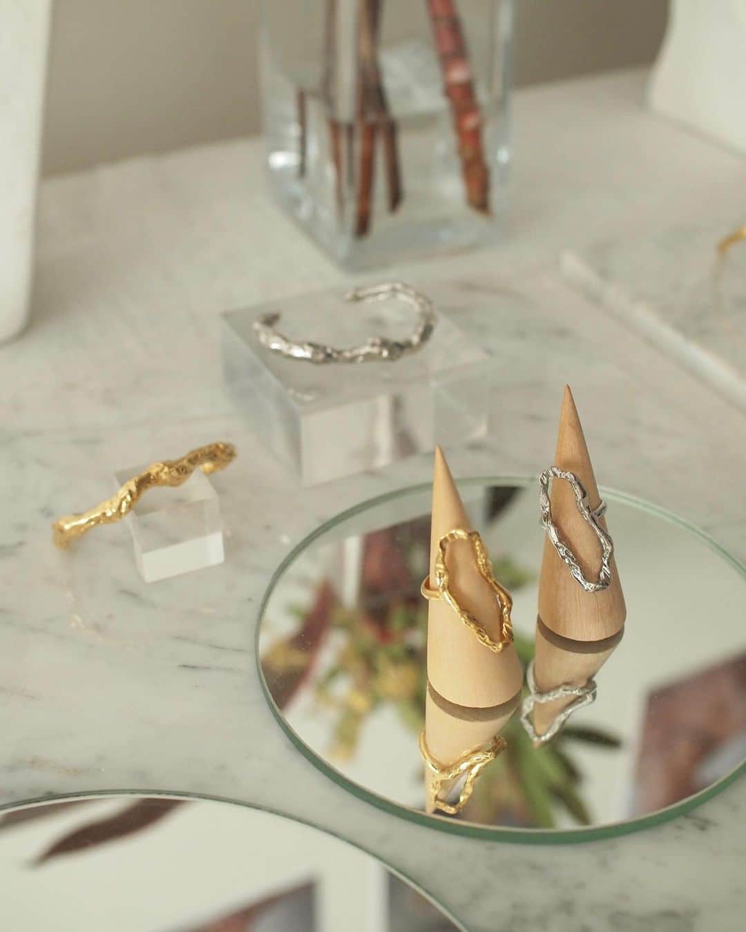 アデルさんのインスタグラム写真 - (アデルInstagram)「#aderbijoux #ADER #jewelry #accessory #showroom」4月6日 0時06分 - ader_official