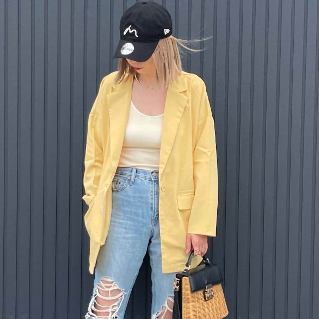ryuu79hinaのインスタグラム：「🧢𓂃♡ ・ ・ AMAIL × NEWERA コラボキャップ🧢 フロントのAMロゴ、後ろのアジャスターにもamailロゴがポイントに!!←もぅ可愛すぎる😮‍💨💕 きれいめからカジュアルまで◎ 9THIRTYモデルだよ ・ ・ @amail_official ━━━━━━━━━━━━━━━ #amail#アマイル#newera#ニューエラ#ニューエラキャップ#キャップ#キャップコーデ#キャップ女子#antiqua#amerivintage#instagood#コーデ記録#ユニクロコーデ#uniqloコーデ#ユニクロ#ジャケットコーデ#ジャケット女子#イエローコーデ#春コーデ#着回しコーデ#ママコーデ#カジュアルコーデ#大人カジュアル#きれいめカジュアル#코디스타그램#패션스타그램#옷스타그램#코디#오오티디#옷스타그램#🧢」
