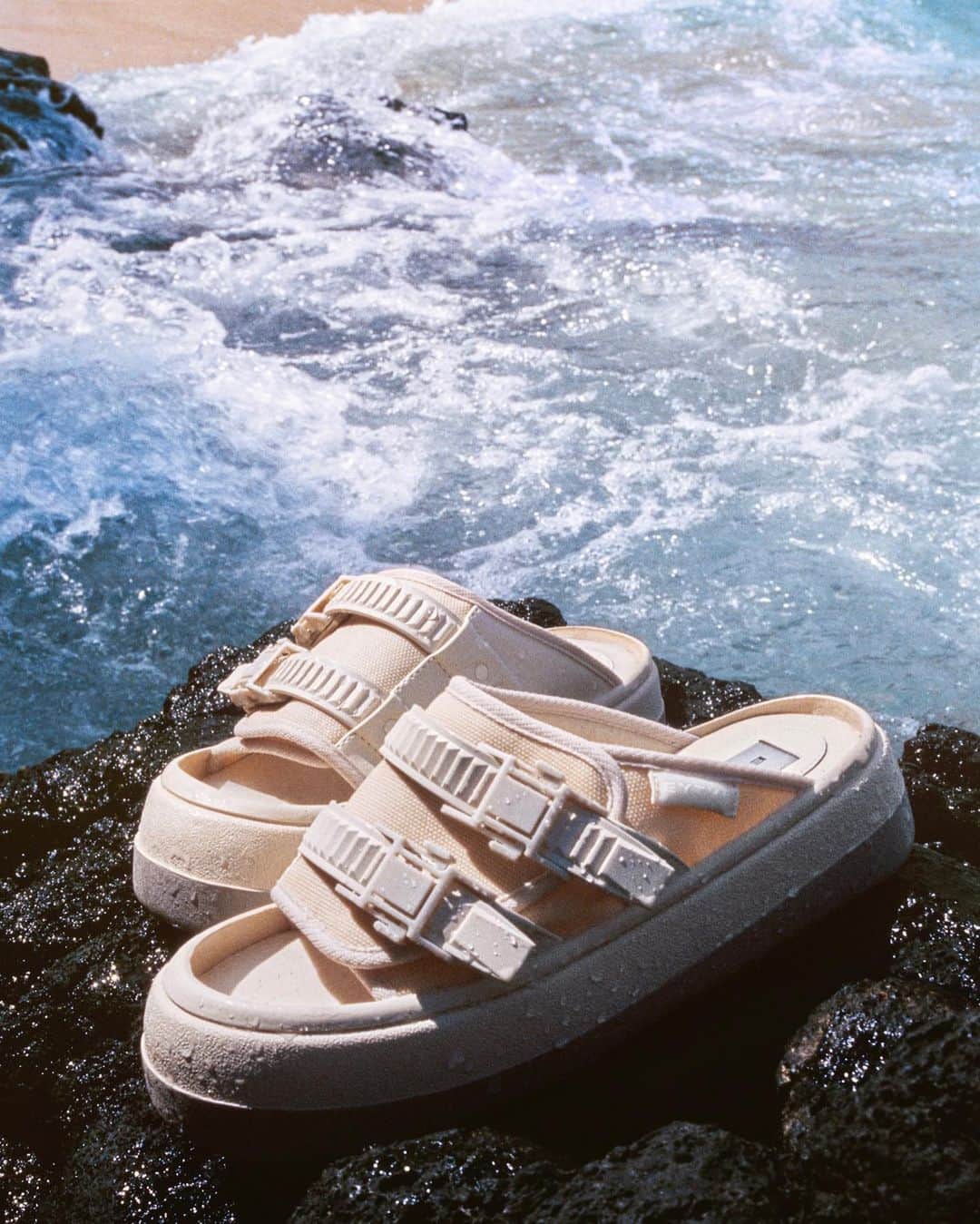 エイティーズのインスタグラム：「Get vacation ready with EYTYS.」