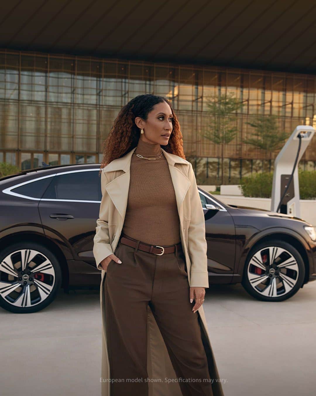 Audiのインスタグラム：「Like trailblazer Elaine Welteroth, we believe the future is up to us to create. ⁣ ⁣ Learn more about the new, fully electric Audi Q8 e-tron models at the link in our bio.​ #Audi #AudiQ8Sportbacketron #emobility #FutureIsAnAttitude」