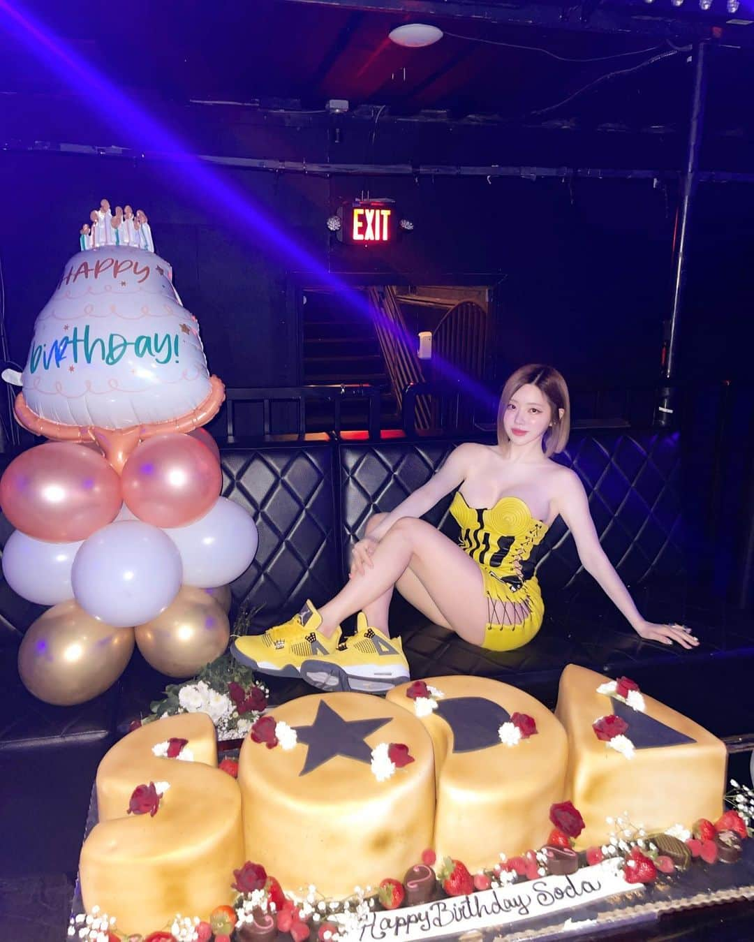 Dj Sodaさんのインスタグラム写真 - (Dj SodaInstagram)「Hello Thailand!👩🏻💕It‘s been a looooooooooonggggggg time! I'm so excited to be back ! I will be celebrating my birthday at the Ying Club, Pattaya! Will you join my birthday party?🎂❤️‍🔥」4月6日 1時01分 - deejaysoda