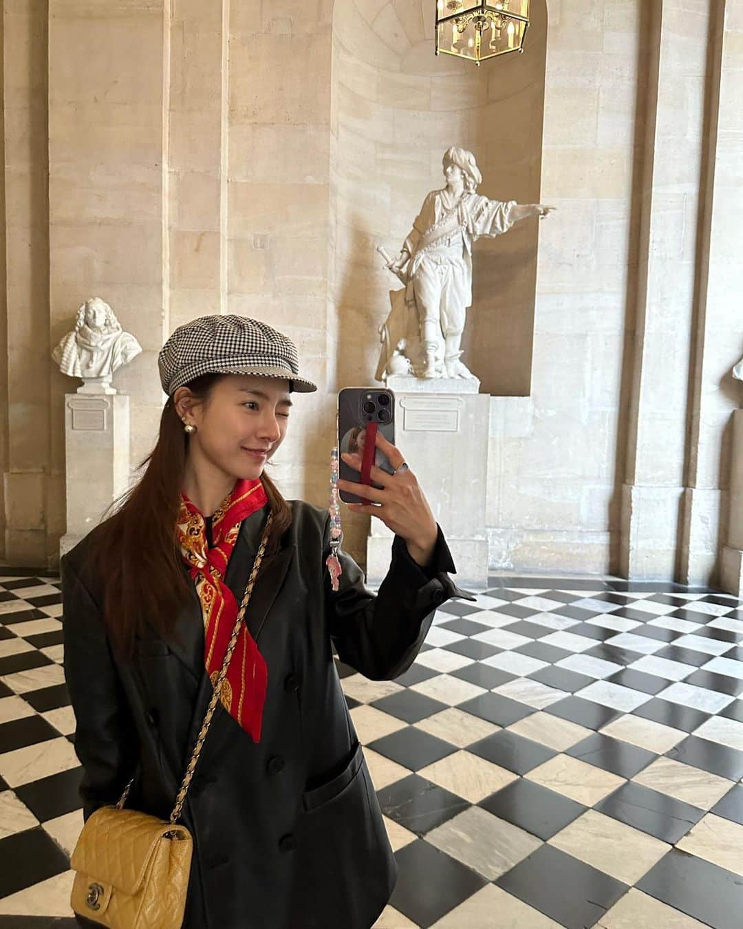 キム・ソウンのインスタグラム：「Love paris🫶」