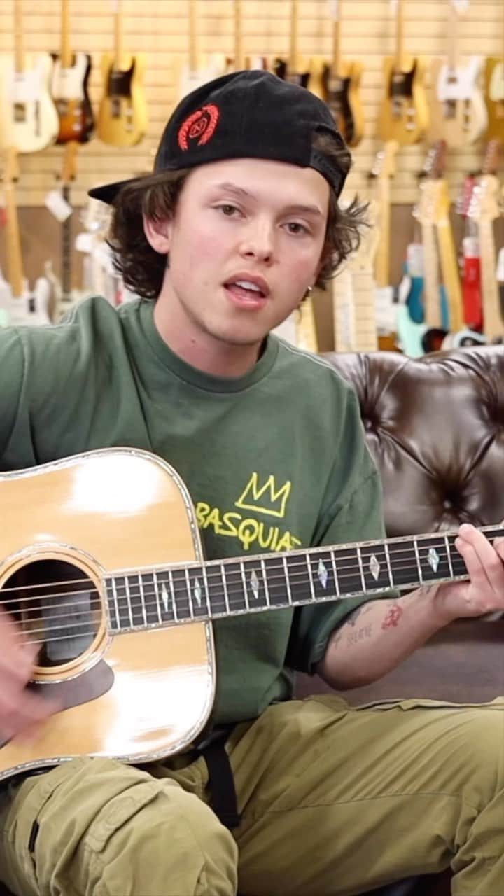 ジェイコブ・ザルトリウスのインスタグラム：「@JacobSartorius singing his new single “Cowboys” LIVE at #NormansRareGuitars!!! 🔥🔥🔥 #JacobSartorius new single will be out next week, make sure you check it out!!! What do you think?  **FULL VIDEO ON OUR @YOUTUBE CHANNEL, link in bio!」