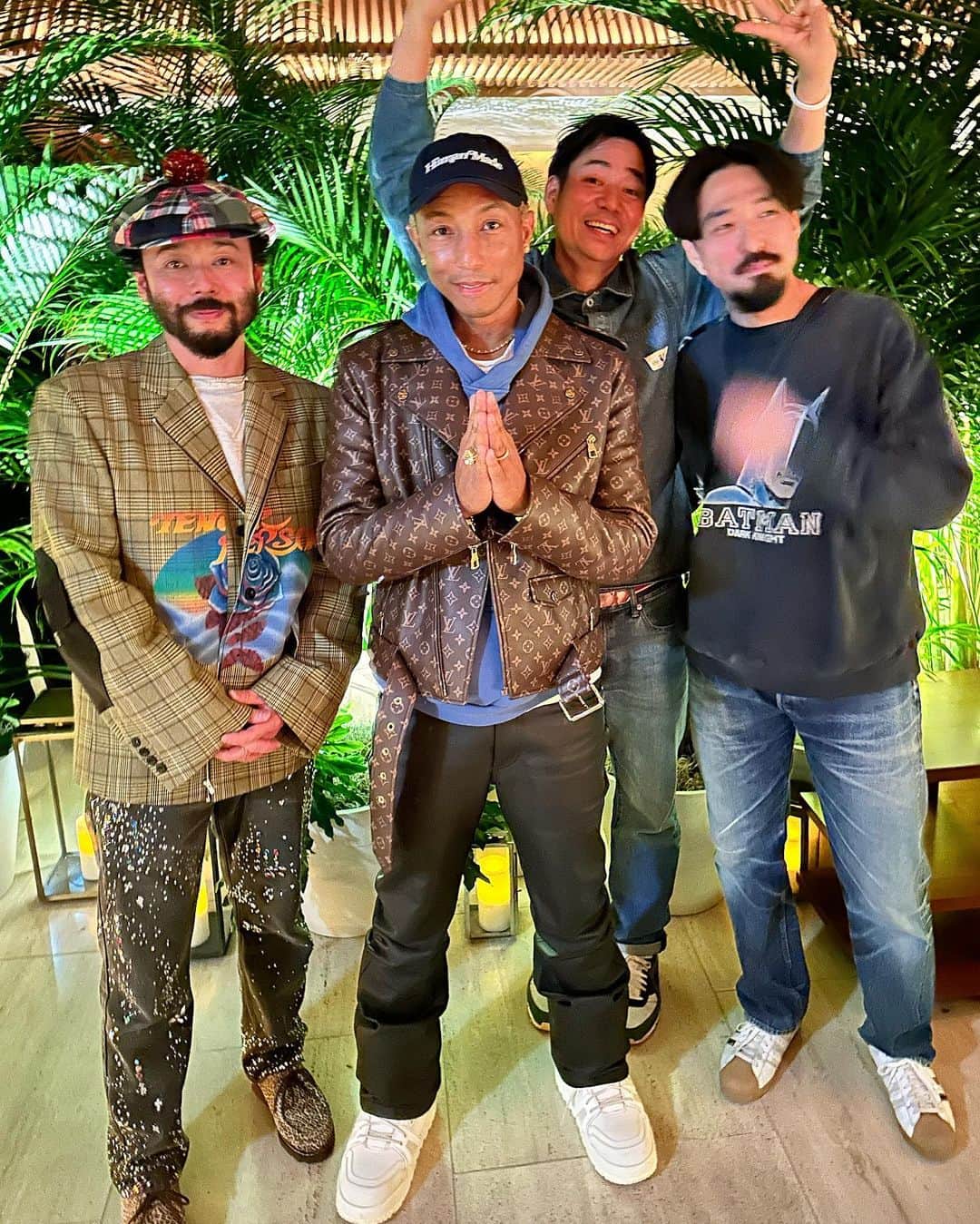 小木 "Poggy" 基史のインスタグラム：「Happy birthday @pharrell !!🙌🖖」