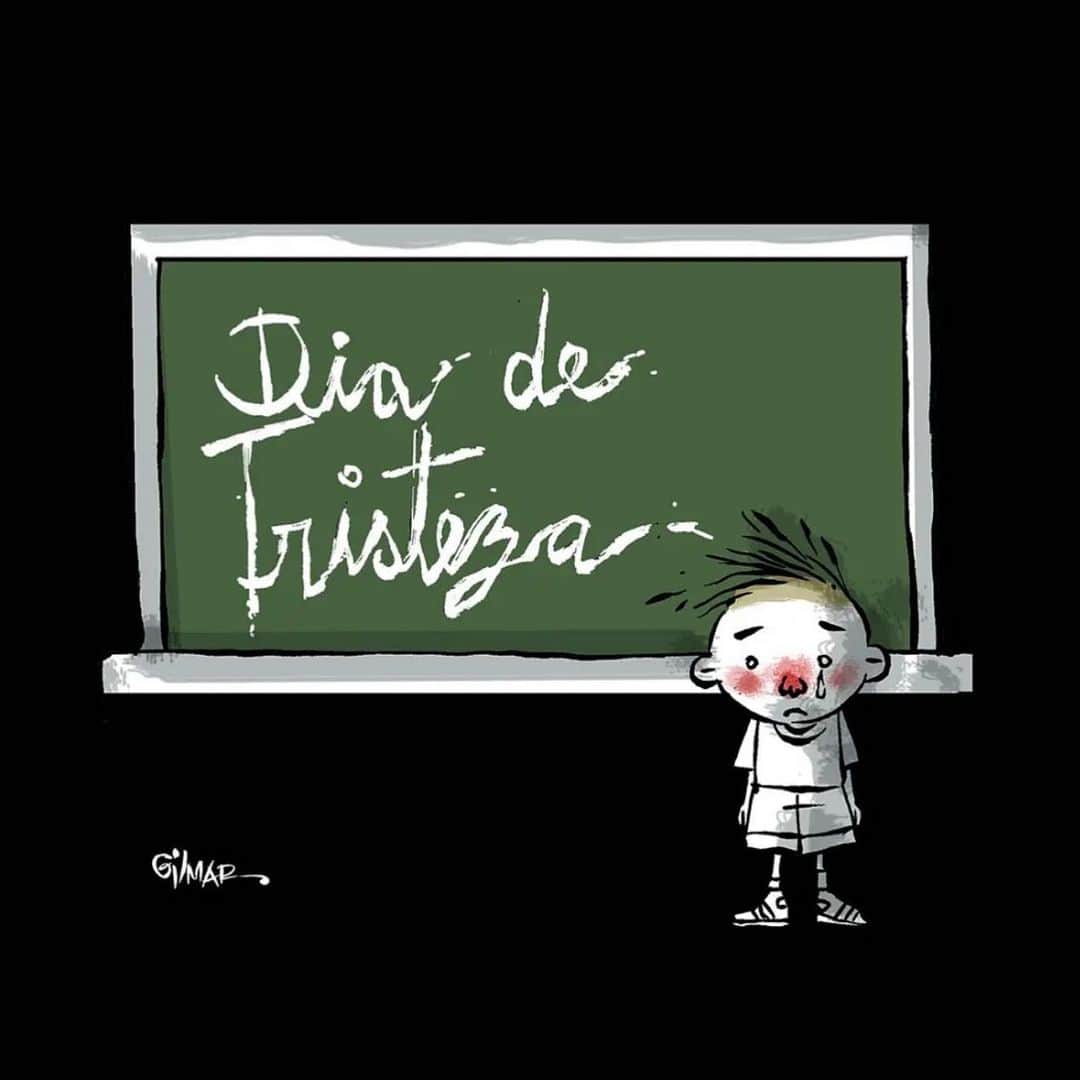 Thaila Ayalaのインスタグラム：「É IMPOSSÍVEL mensurar a dor dessas mães!  É IMPOSSÍVEL mensurar a monstruosidade desse ser que recuso chamar de humano. Não tenho capacidade de imaginar o que leva uma pessoa a fazer uma atrocidade dessas.  Nem consigo colocar em palavras tudo o q desejo p esse demônio! Que medo meu Deus, p onde estamos caminhando, onde iremos parar? Eu já tenho medo de tudo depois q virei mãe, meu filho já quase não sai de casa e a cada dia só piora, vontade de trancar ele p sempre aqui. Mães e familiares vcs estão em minhas orações que a grandeza de Deus consiga abraçar e confortar vocês de alguma forma. PRISÃO PERPÉTUA é pouco p tanta dor!」