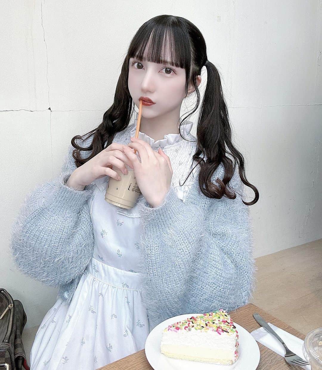 藤城なみのインスタグラム：「やはり趣味はカフェ巡りです　♩ 里帆がついて来てくれた🐹　 . 幸でした♡ . #Lotus #表参道カフェ」