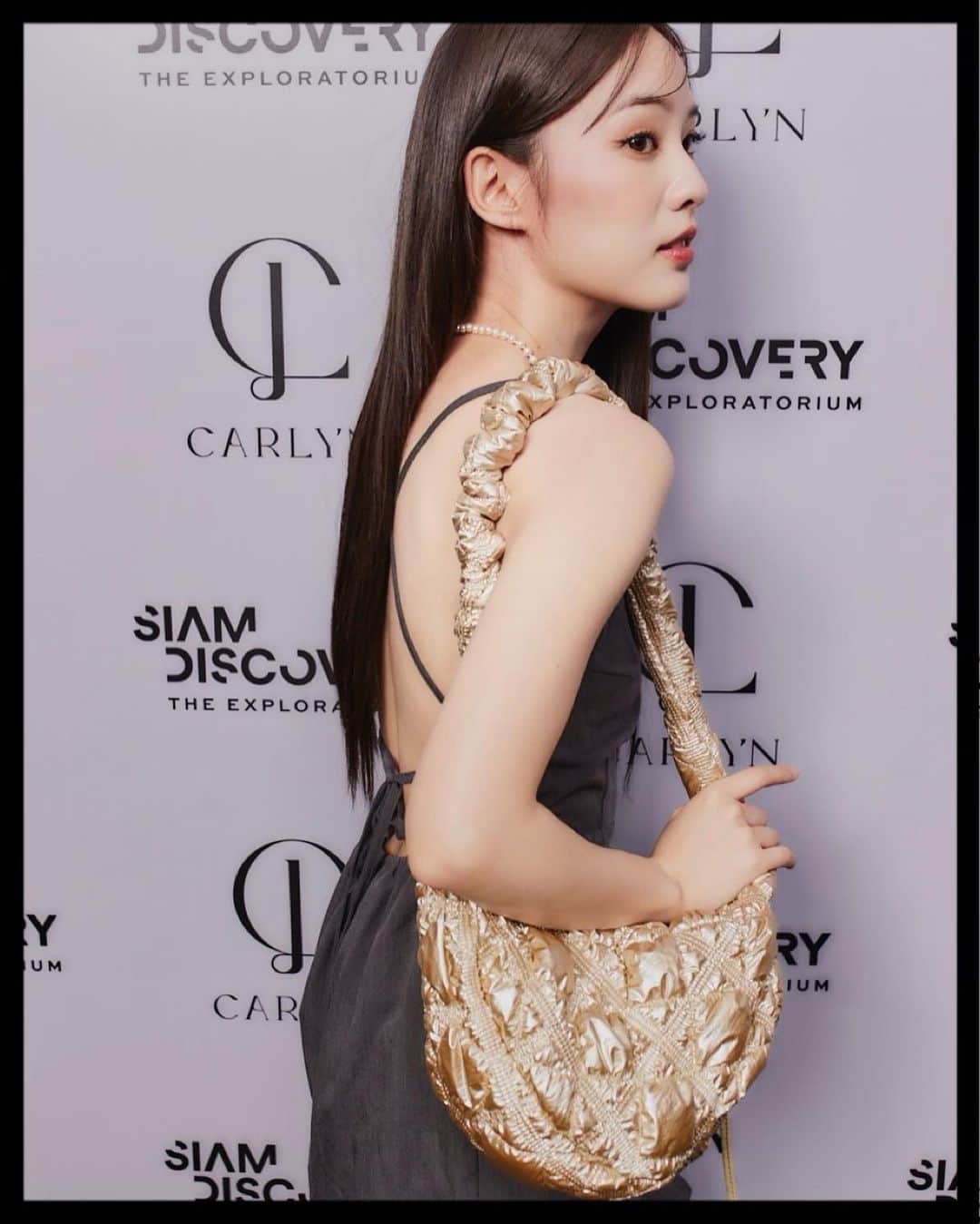 PIMTHAさんのインスタグラム写真 - (PIMTHAInstagram)「🌟🌟🌟🌟  Carlyn Pop Up Boutique  @Carlynbag  @Carlynbag_th @Discovery_selection @Siamdiscovery  SiamDiscovery #Carlynth #TheExploratorium」4月6日 1時31分 - pimtha