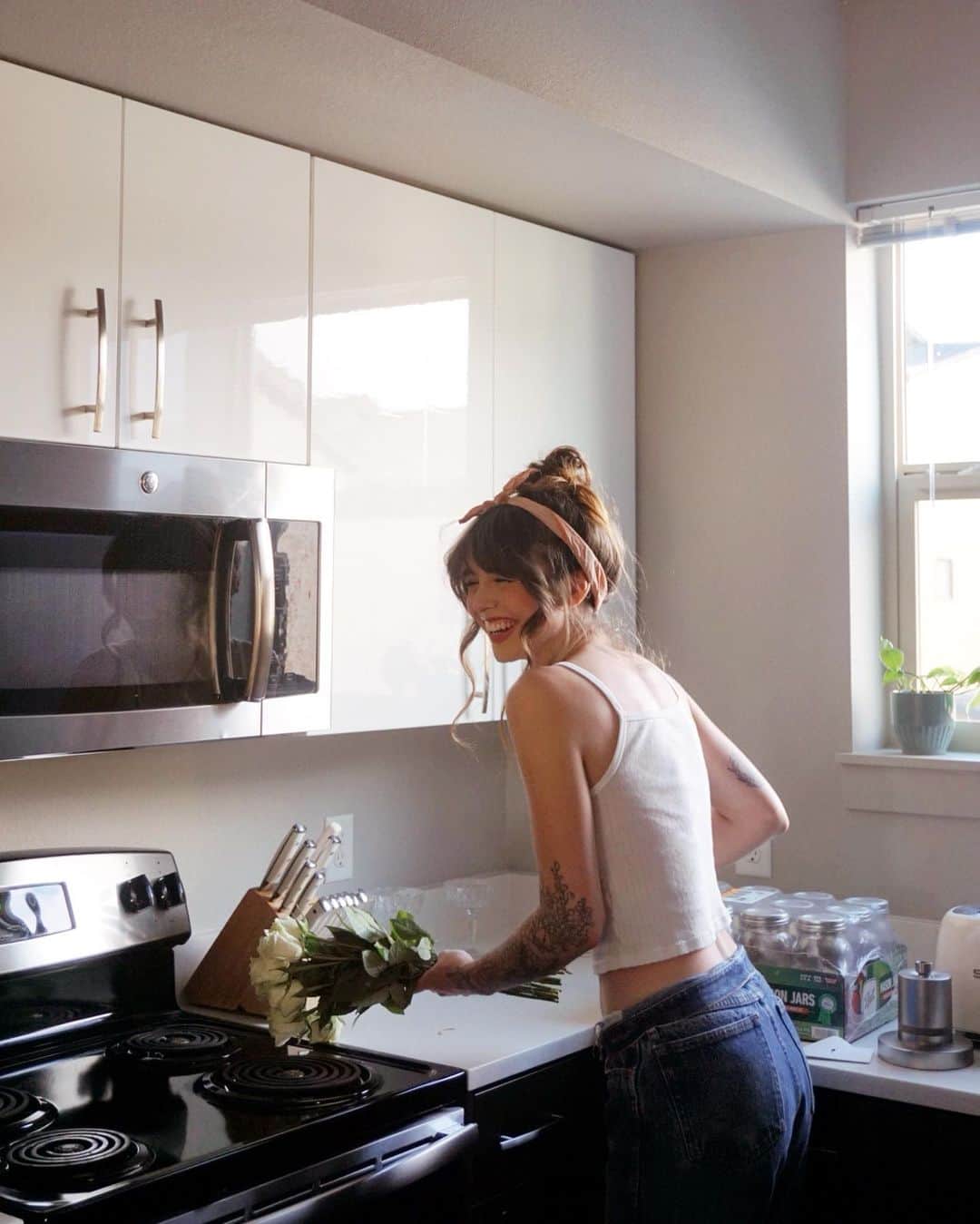 Acacia Brinleyのインスタグラム：「Fresh as a flower 🎀」