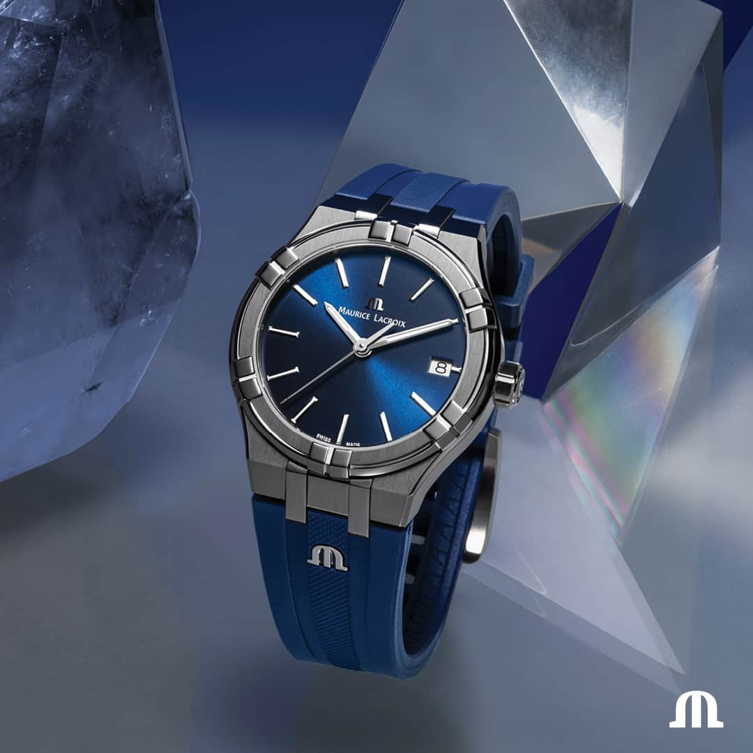 モーリスラクロアさんのインスタグラム写真 - (モーリスラクロアInstagram)「For a striking look, choose the upgraded #AIKON Quartz with its blue dial and rubber strap. #ShowYourStyle #YourTimeIsNow」4月6日 1時45分 - mauricelacroix