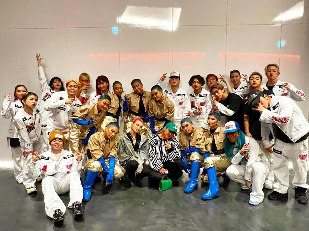ルナのインスタグラム：「Congrats @kadokawa_dreams 🏆 「The Woman」タイトル通りタフなKD女子のエナジーが会場を沸かして私は大号泣でした😭😝🔥 チャンピオンシップも楽しみ過ぎる✅ #dleague  #kadokawadreams  #dance」