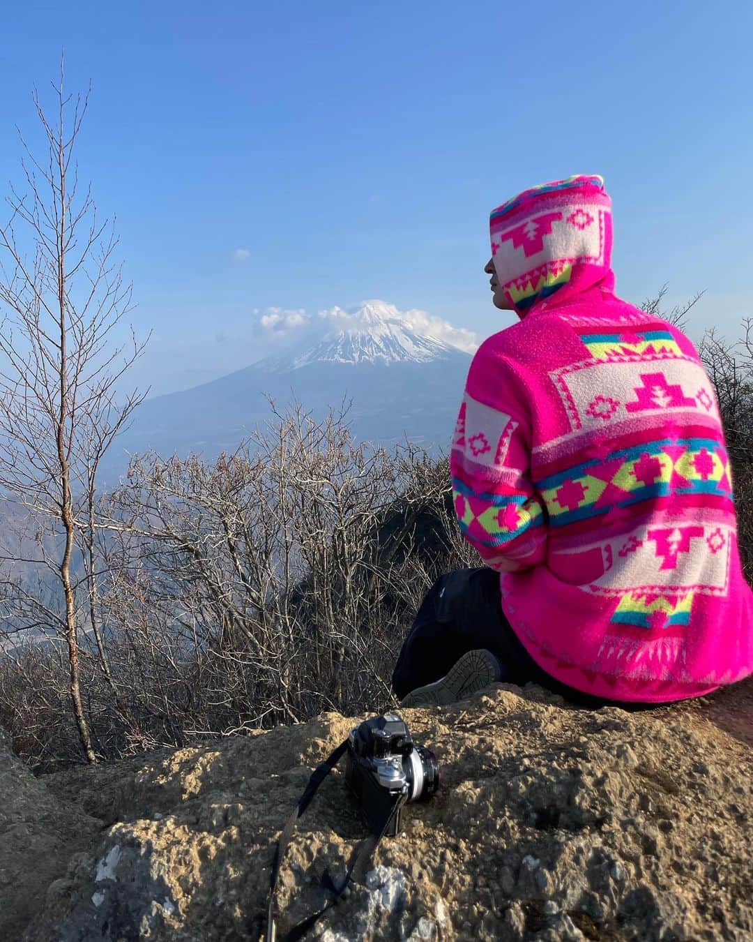 のインスタグラム：「Nature bathing 🧖‍♂️」