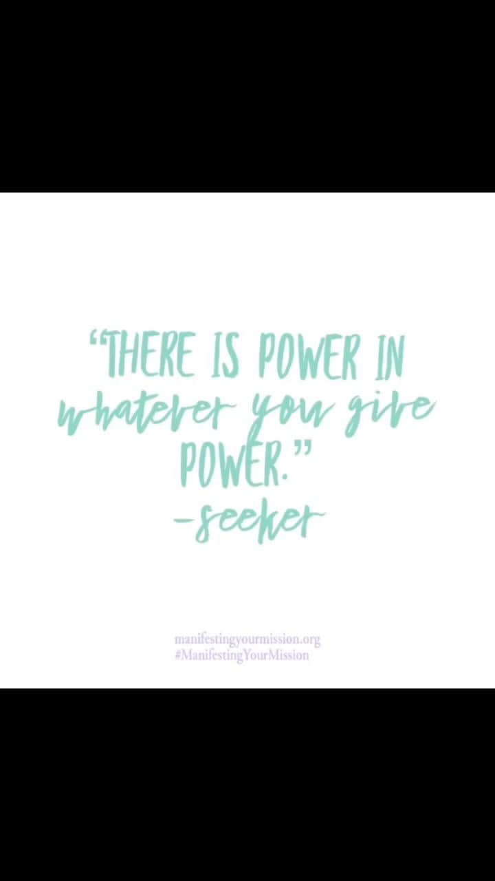 ブリアンナ・ブラウンのインスタグラム：「I 💗 this quote and here is why… ⠀⠀⠀⠀⠀⠀⠀⠀⠀ Think about it, how often do you give your power away to those not worthy of your precious life force? Perhaps in small ways, like indulging in FOMO when scrolling other’s filtered highlight reels?  ⠀⠀⠀⠀⠀⠀⠀⠀⠀ Or in bigger circumstances, such as life rejections that are trying to lead you downstream in another direction. Where in time it is revealing your true tribe and who to let go of, pain that later awakens purpose, and your next steps to manifesting your mission.  ⠀⠀⠀⠀⠀⠀⠀⠀⠀ I have struggled with this throughout my life. Giving too much attention and energy to the wrong things. And, on the flip side, choosing to be laser-focused on what I do want and co-creating it.  ⠀⠀⠀⠀⠀⠀⠀⠀⠀ Today, perhaps try checking in with yourself and where you are putting your attention. Why? Because, “There is power in whatever you give power.”」
