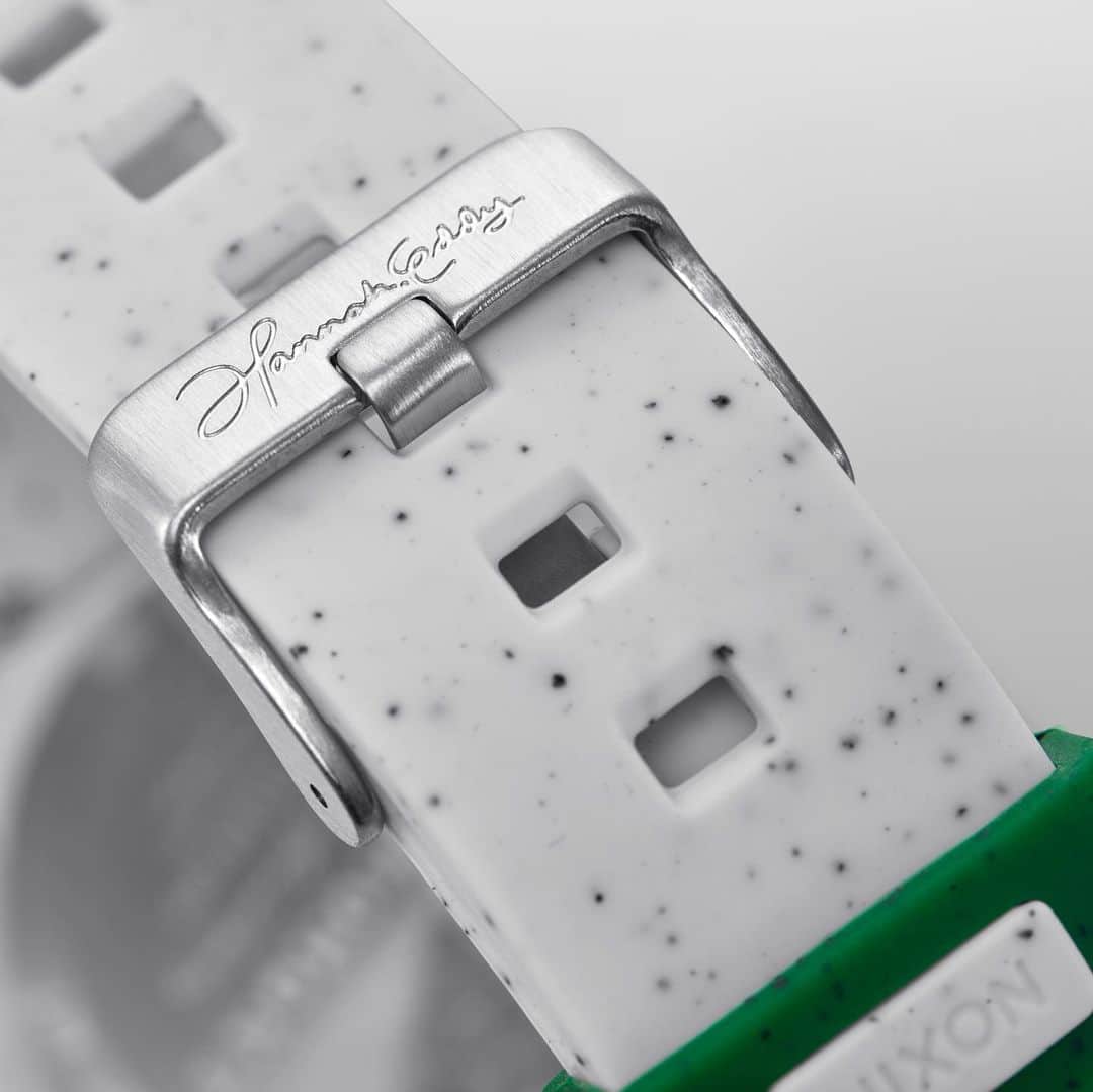 ニクソンさんのインスタグラム写真 - (ニクソンInstagram)「Hannah Eddy found a proper canvas for her artistic expression.   Reducing waste from the environment, the case of the #Nixon Time Teller OPP is made with Other People’s Plastic. Plus, the upgraded performance band with quick-release is up for adventure.   Hit the link in our bio to view the entire @hannaheddyart collection.」4月6日 2時12分 - nixon