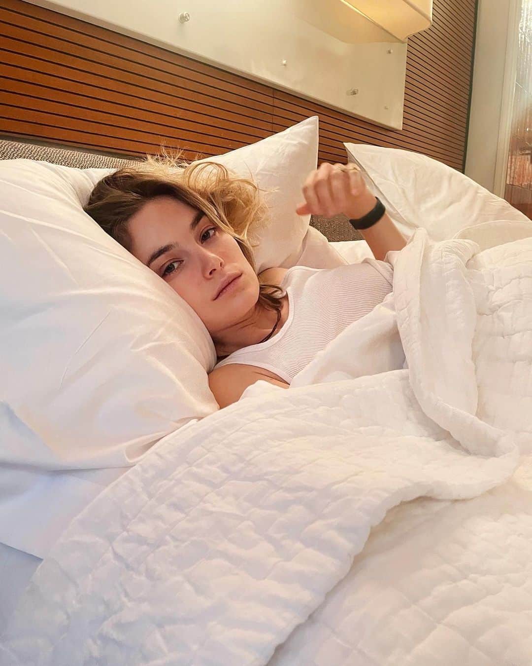 ブリジット・マルコムのインスタグラム：「No makeup sequence feat my activities in an ordinary day」