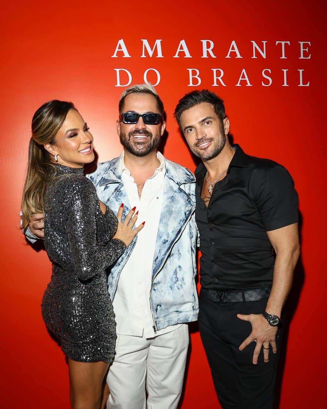 アレッサンドロ・ローザ・ヴィエイラのインスタグラム：「Eu tenho meu #CASAL predileto! @lilifariav @falcao12oficial ✨ @amarantedobrasil #AMARante」