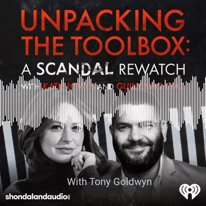 ケイティ・ロウズのインスタグラム：「Happy #Scandalversary! Listen to @tonygoldwyn talk about one of my ALL TIME fave moments from #scandal when @kerrywashington rented a bus for all of us to tour the DC monuments at night! #unpackingthetoolbox🎙🧰 @shondaland」