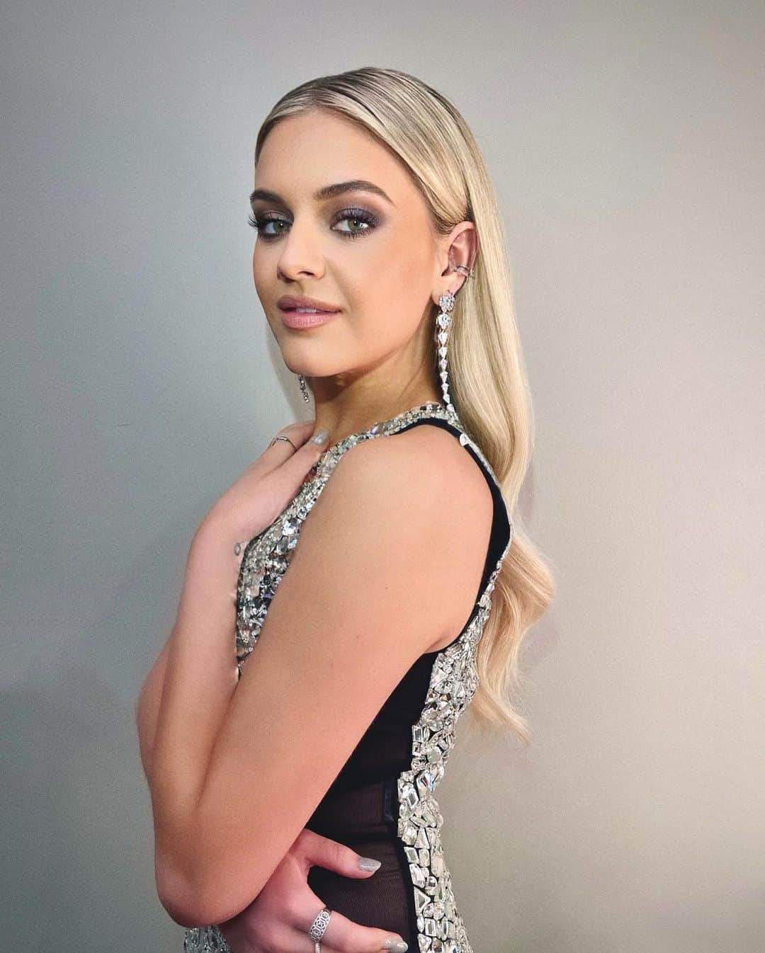Kelsea Balleriniのインスタグラム：「my saturn return is really saturn returning 🪐」
