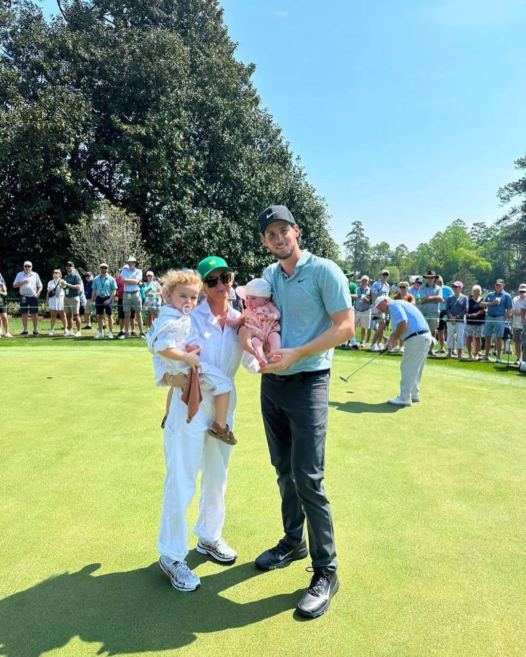 トーマス・ピーターズのインスタグラム：「Memories we’ll cherish forever ❤️  #TeamPieters」