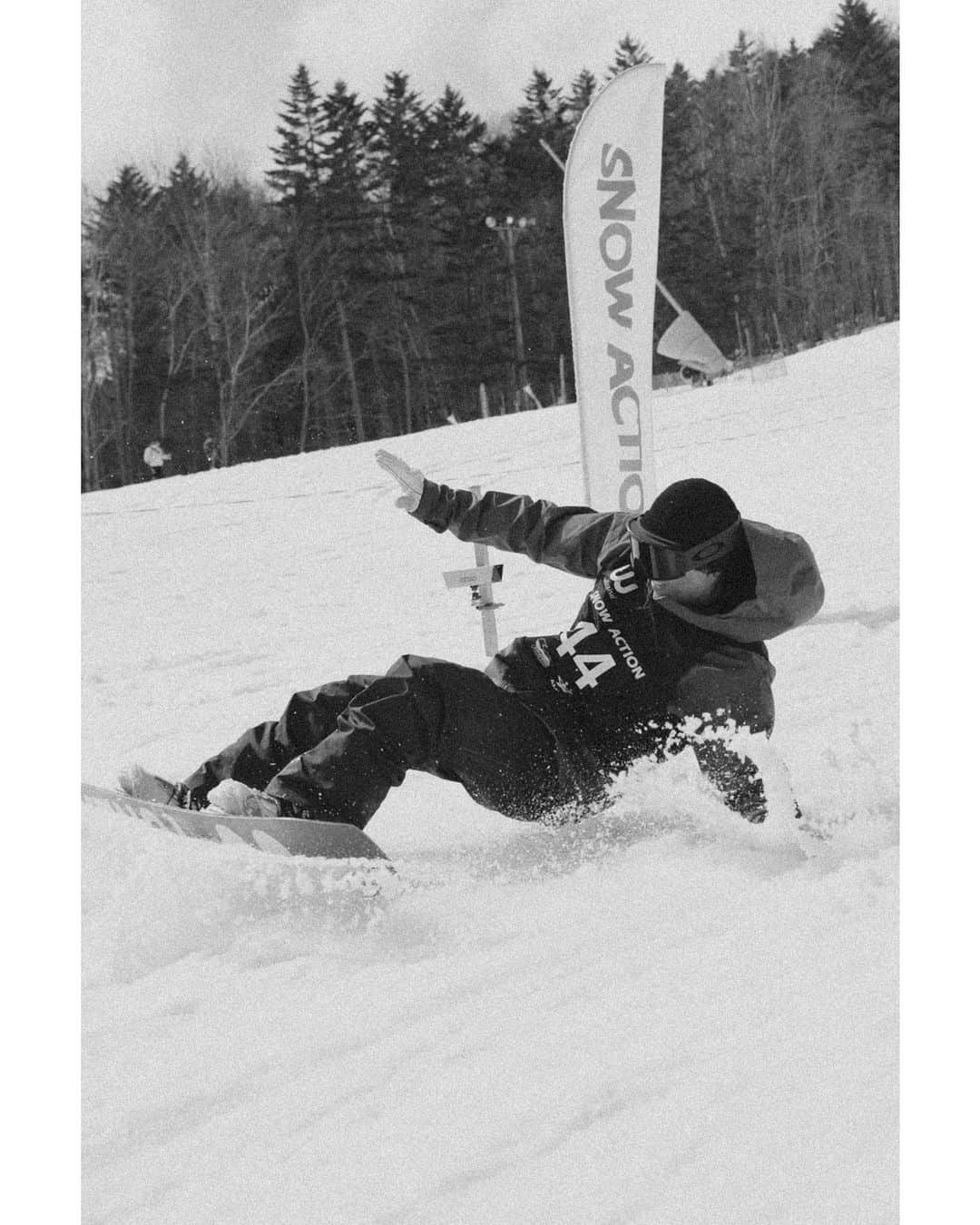 杉本幸祐さんのインスタグラム写真 - (杉本幸祐Instagram)「Snowboard crew.  これからも雪で遊べるように @sdgs_kids_movement   #vectorglide  #jazzysport  SNOWACTION 2023のイベントにご協賛いただきました 以下企業の皆様ありがとうございました  #oakleyjapan 様 @oakleyjapan  #株式会社ウィルレイズ 様　@willraise_official  #amuse株式会社 様 #アミューズスポーツ 様 #株式会社コーセー 様　@kose_official  #woo株式会社  様 #富良野スキー場60周年記念 様　@furanoski_official  #日本生命保険相互会社 様　 #株式会社プラス 様 #回転寿司トピカル 様　@topical0070  #ksport 様 #アクティブ株式会社 様 #アッシュホールディングス株式会社 様 #株式会社kplan 様 #株式会社ビーバン 様　@beevan0417  #株式会社Sept. 様 #エナライン株式会社 様」4月6日 5時31分 - _b1ackcoffee_