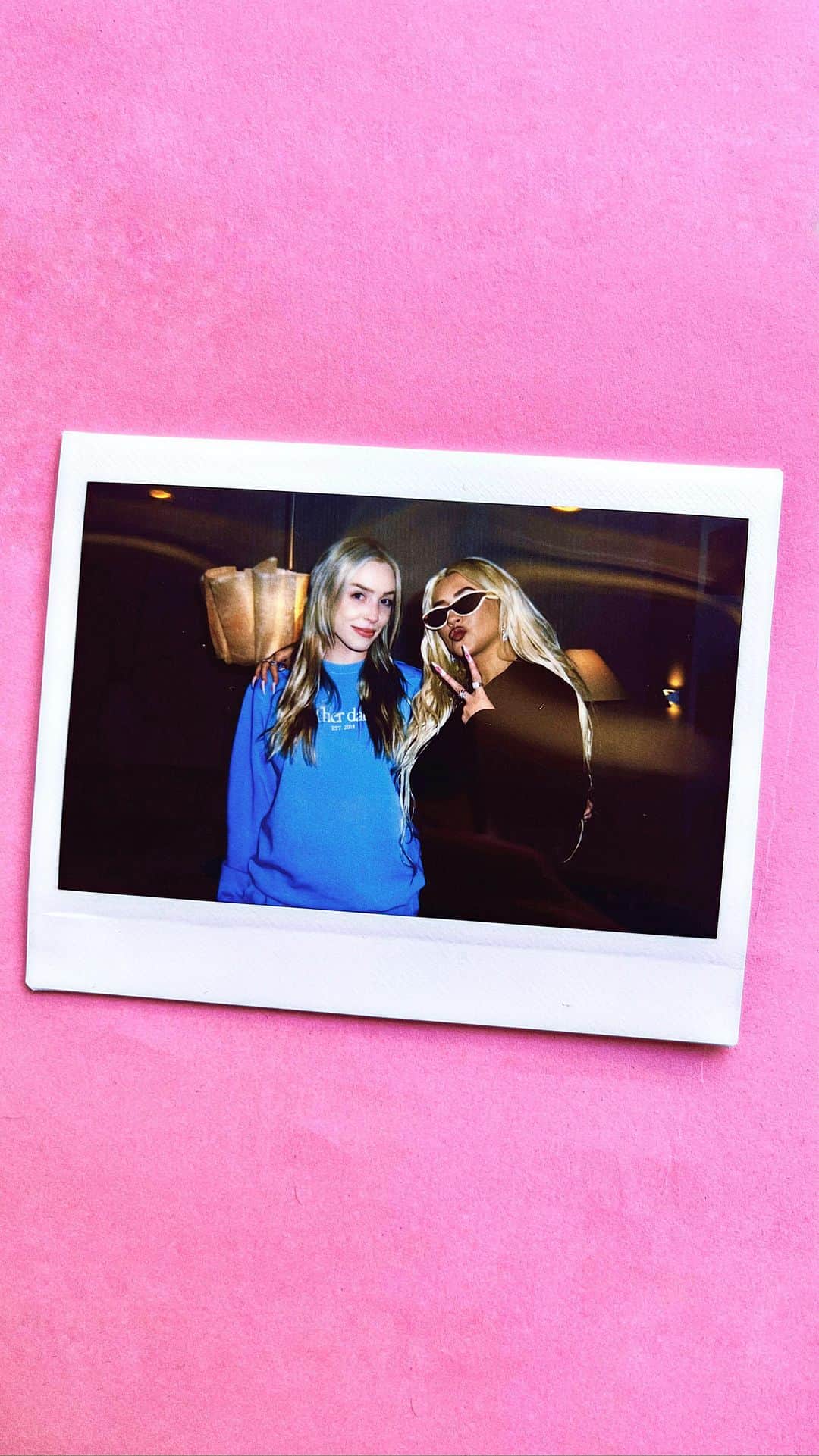 のインスタグラム：「NOW we’re ready 🎤 CHRISTINA AGUILERA x CHD episode is live on @spotify ❤️‍🔥」