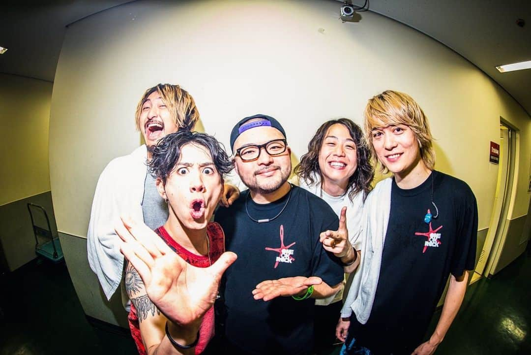 Ryota さんのインスタグラム写真 - (Ryota Instagram)「このライブ後の写真見てもらえばわかると思うけど、、、昨日は楽しすぎた。全部出し切ったー！！ 来てくれたみんな本当にありがとう！！！ また会える日を楽しみにしてるね🔥」4月6日 15時37分 - ryota_0809