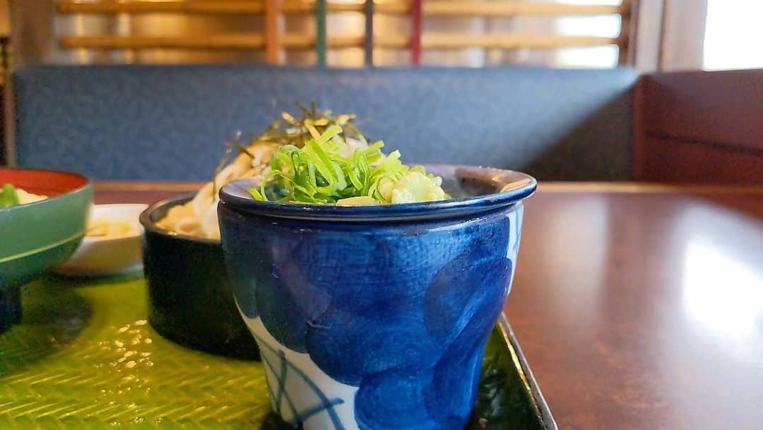 杉作J太郎のインスタグラム：「親子丼セット。ざるそば。 （そば吉） 満足。美味しかった。」