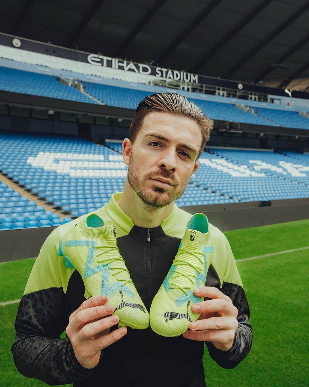 ジャック・グリーリッシュのインスタグラム：「It’s pursuit time 🏎️🏎️ @jackgrealish  New FUTURE, available now on PUMA.com.」