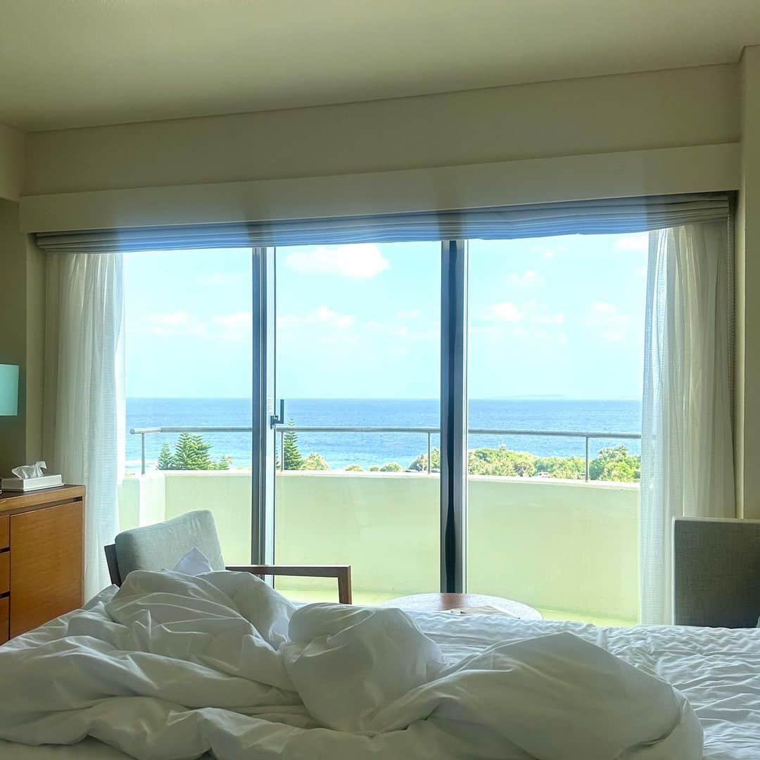自見彩のインスタグラム：「🛏️☀️♡」