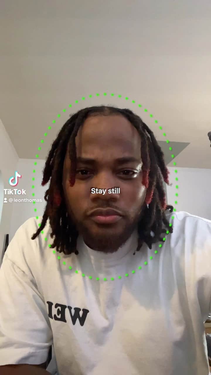 のインスタグラム：「Oh naw the TikTok AI violated. They really had me looking like an eclectic barista. 😂😂😂」