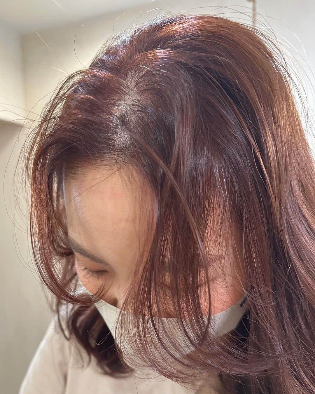 松原加奈恵さんのインスタグラム写真 - (松原加奈恵Instagram)「redとpurpleとorange 暖色のニュアンスカラー🌈  naluhair【 ナルーヘア 】 大阪府大阪市西区北堀江1-3-10 エクセルコート北堀江　202  最寄駅 四ツ橋(5番出口)  〰️〰️〰️〰️〰️〰️〰️〰️〰️〰️〰️〰️〰️  #春ヘア#暖色ベージュ#春カラー#トレンドカラー #伸ばし中#ヘアアレンジ#大阪ボブ#ぷつっとカット #暖色カラー#艶カラー#顔まわりカット #大阪美容室#心斎橋美容室#堀江美容室」4月6日 9時23分 - piiiiiiico