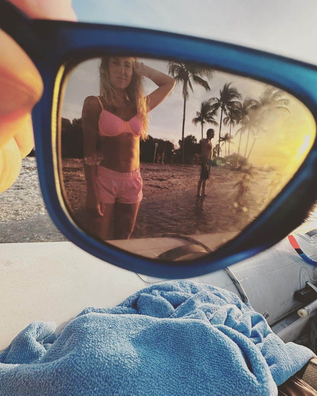 アレクサ・ヴェガのインスタグラム：「Love me some boat life! Can’t wait to finally set sail end of this year!」