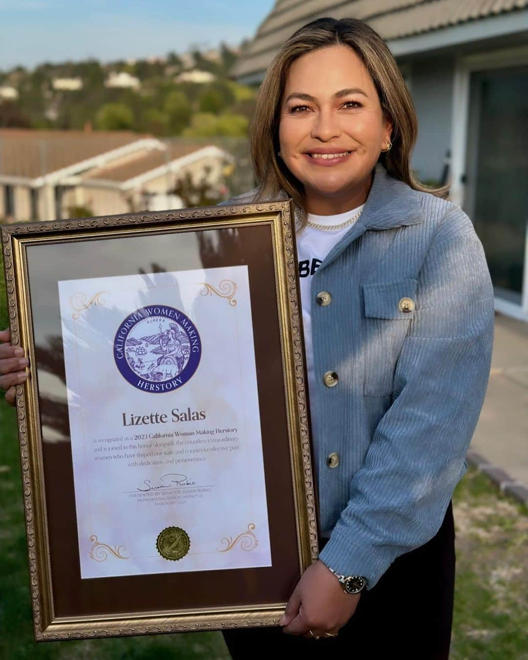 リセット・サラスさんのインスタグラム写真 - (リセット・サラスInstagram)「Very humbled by this recognition received by @sensusanrubio and the state of California. A huge congratulations to my fellow recipients who were in attendance at the state capitol, it's an honor to be acknowledged alongside powerful and extraordinary women💙」4月6日 11時34分 - lizettesalas5