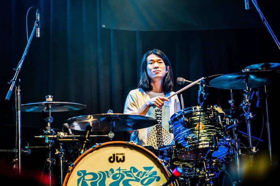 のインスタグラム：「2023.03.26 #ハンブレッダーズ  #ヤバすぎるワンマンツアー 鹿児島CAPARVO HALL  photo @photoyoshikawa  #ハンブレ #ヤバすぎる #ライブハウス #live #livephotography #kagoshima」
