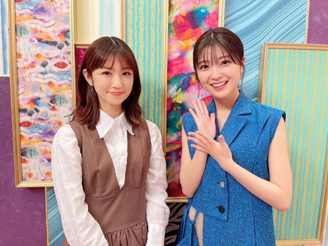 工藤美桜のインスタグラム：「明日4/7放送のフジテレビ系 『ウワサのお客さま』出演します！ 先輩の小倉優子さんとお写真撮っていただきました🥰たくさんお話できて嬉しかったです…！ よる7時から放送です！🫶」