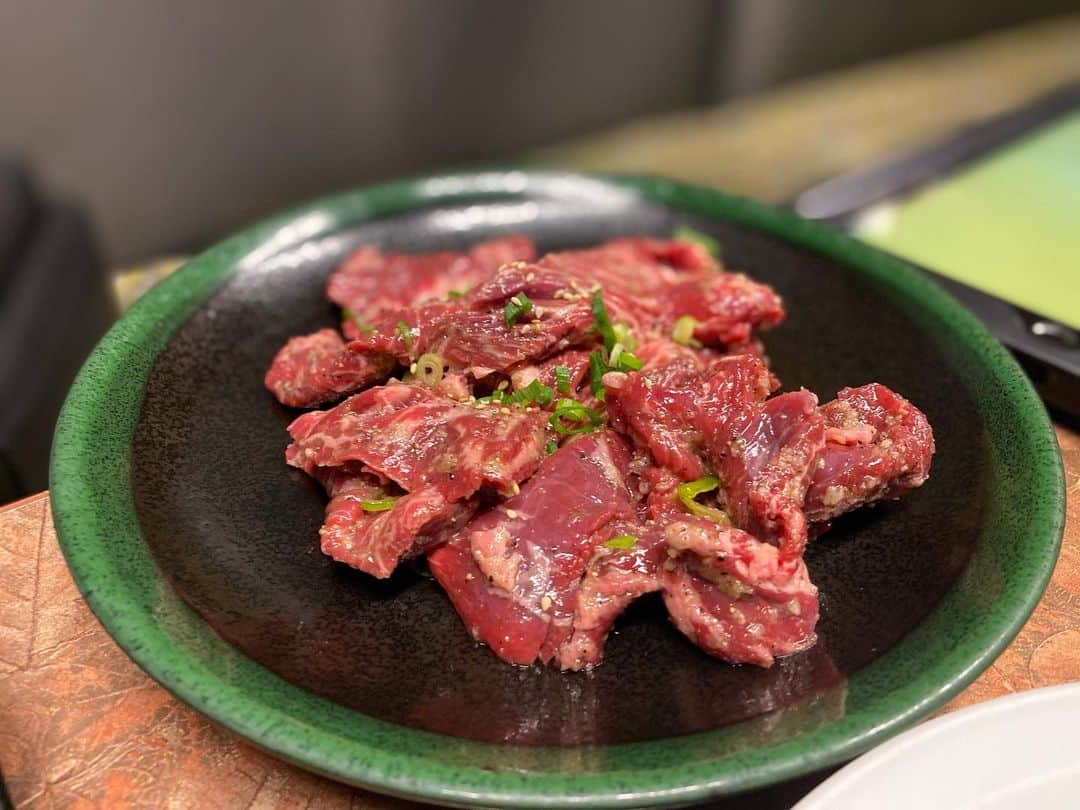 大沢文也さんのインスタグラム写真 - (大沢文也Instagram)「美味しいものが食べられる幸せ😋 デブエットしすぎて体重90キロいった夢見て驚きで起きました（笑）  #焼肉 #タン塩 #ハラミ #🥩 #beef #肉スタグラム」4月6日 12時22分 - fumifumi_k1