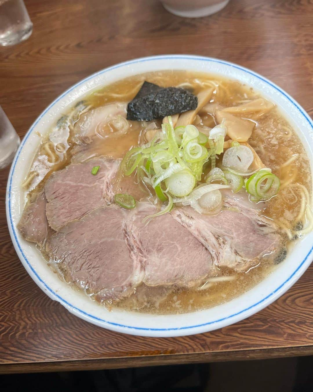 永田裕志さんのインスタグラム写真 - (永田裕志Instagram)「いわき市に来たらチーナン食堂に行かねば‼️  帰る前にチーナン食堂にて昼飯を食べました。  いつ食べても美味しいチーナンラーメンに野菜たっぷりチャーハンを食べてお腹いっぱいになりました。  おばちゃん、また来ますね。  #チーナン食堂  #いわき市小名浜栄町  #永田裕志  #小島聡  #njpw  #kouyou」4月6日 12時40分 - yuji_nagata